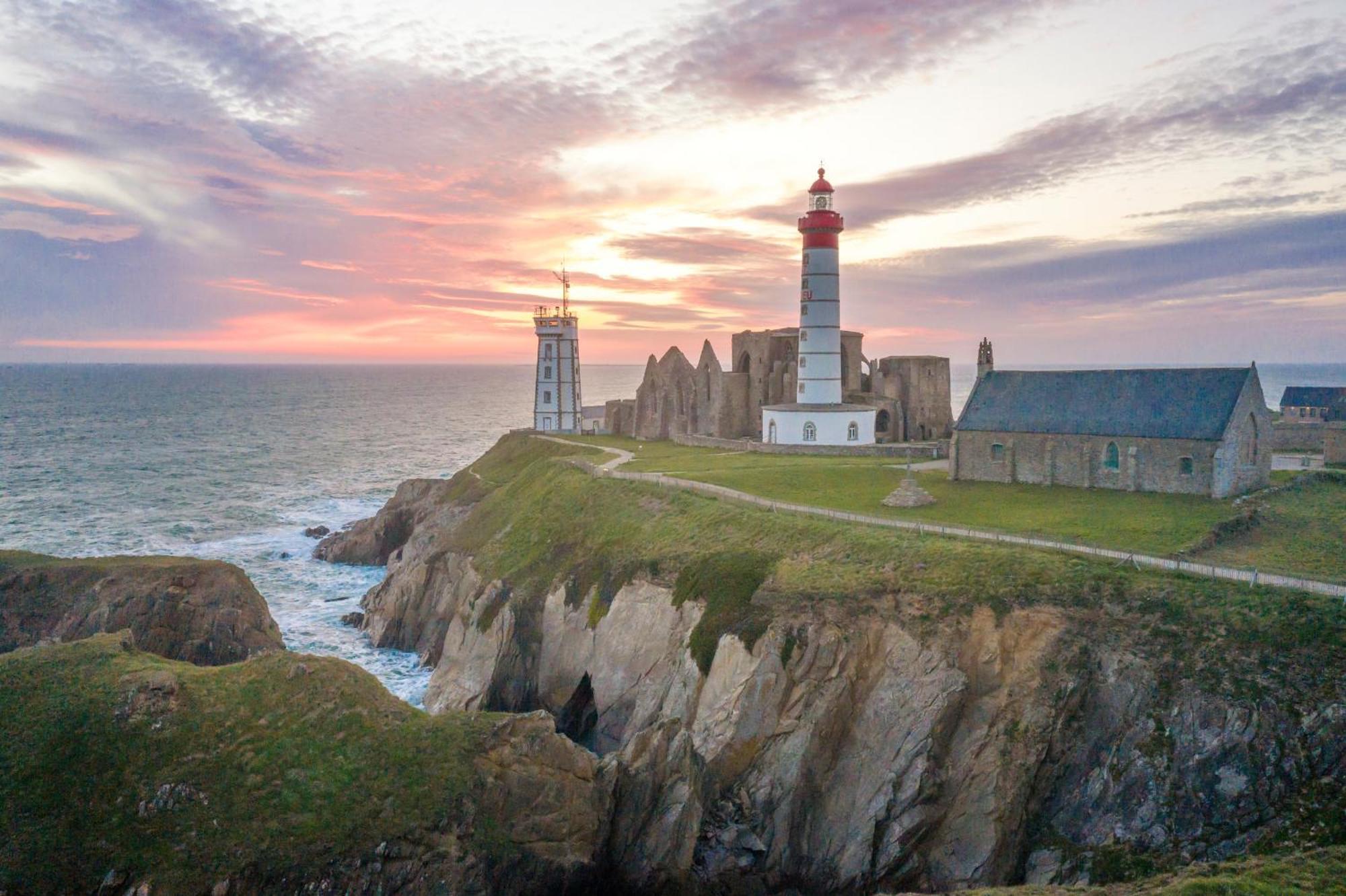 Gwel Ar Mor - Jolie Maison De Charme Renovee Proche Du Port Lanildut Buitenkant foto